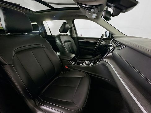 Used 2021 Jeep Grand Cherokee L Limited image 34