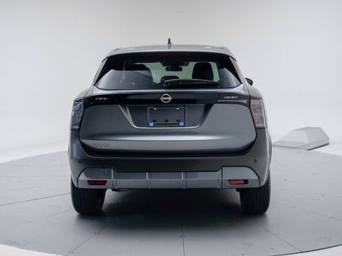 Used 2025 Nissan Kicks SV FWD image 4