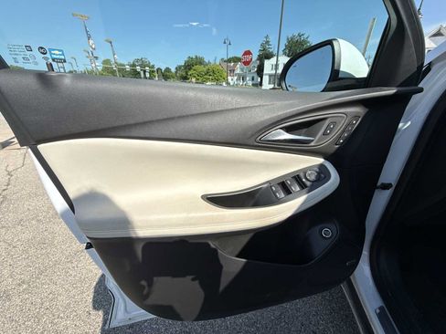 Certified 2025 Buick Encore GX Avenir w/ Avenir Technology Package AWD/4WD image 21
