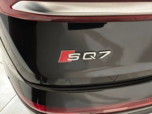 Used 2022 Audi SQ7 Premium Plus w/ SQ7 Executive Package image 26