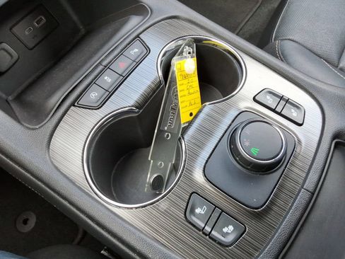 Certified 2020 GMC Acadia SLT FWD image 35