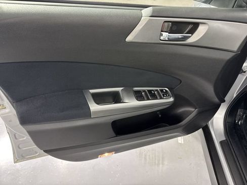 Used 2012 Subaru Forester 2.5X Limited AWD/4WD image 20