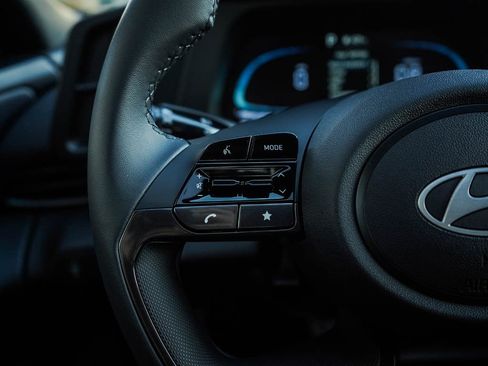 New 2026 Hyundai Elantra SEL Sport Premium FWD image 18