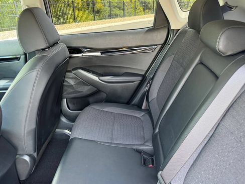 Used 2021 Kia Seltos S FWD image 8