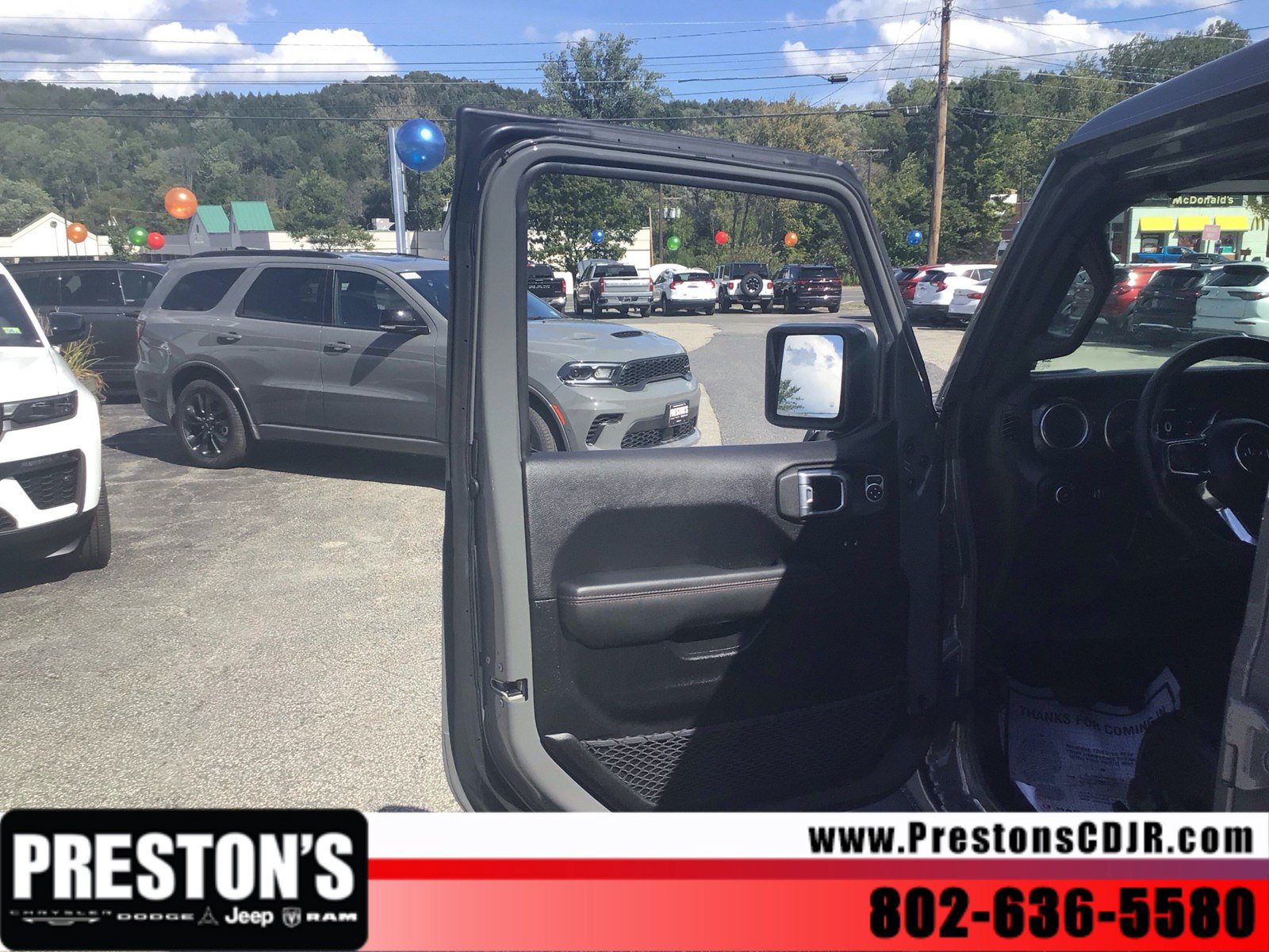 Used 2023 Jeep Wrangler Unlimited Rubicon 392 AWD/4WD image 10