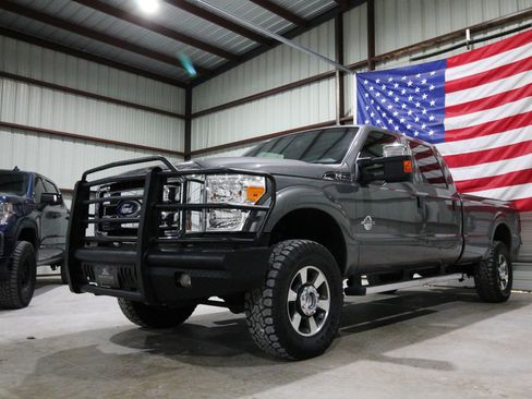 Used 2011 Ford F350 XLT w/ XLT Premium Pkg AWD/4WD image 3