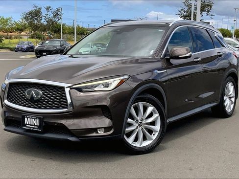 Used 2019 INFINITI QX50 Essential w/ Cargo Package FWD image 2