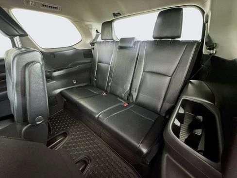 Used 2024 Toyota Grand Highlander AWD image 29