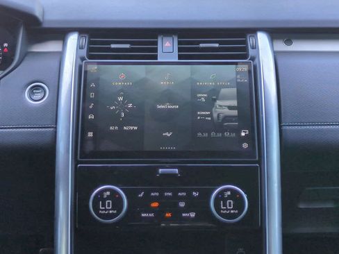 Used 2021 Land Rover Discovery S R-Dynamic AWD/4WD image 17