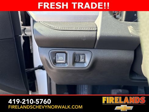 Used 2023 GMC Acadia SLE w/ Driver Convenience Package image 20
