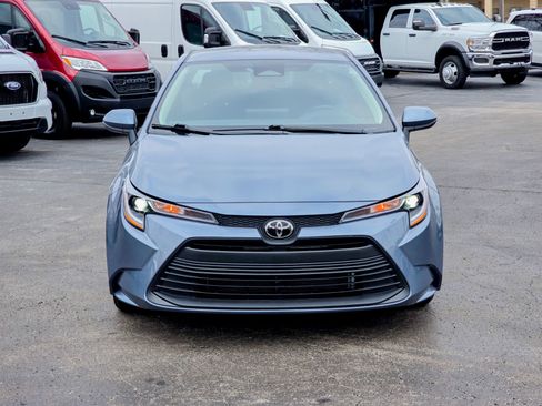 Used 2025 Toyota Corolla LE image 4