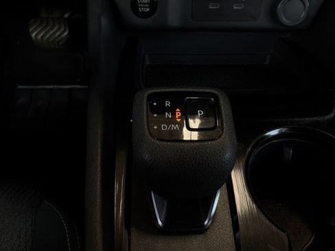 Used 2025 Nissan Rogue SV FWD image 24