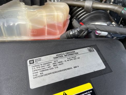 Used 2015 Chevrolet Silverado 2500 W/T w/ Snow Plow Prep Package image 33