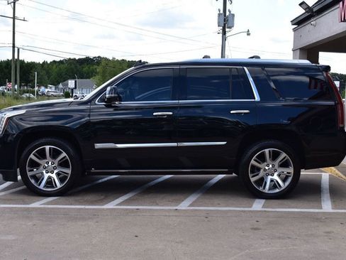 Used 2016 Cadillac Escalade Premium image 5