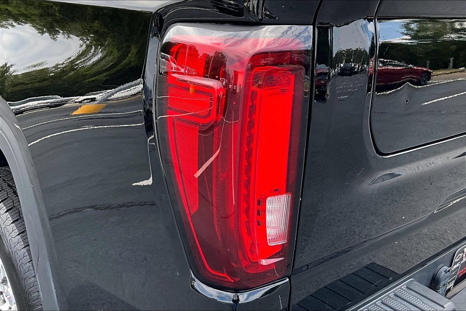Used 2025 GMC Sierra 1500 SLT RWD image 26