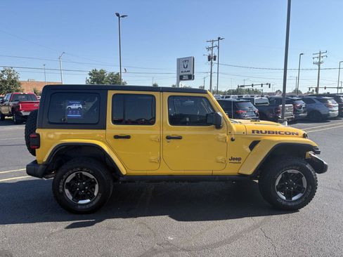 Used 2018 Jeep Wrangler Unlimited Rubicon w/ Dual Top Group AWD/4WD image 17