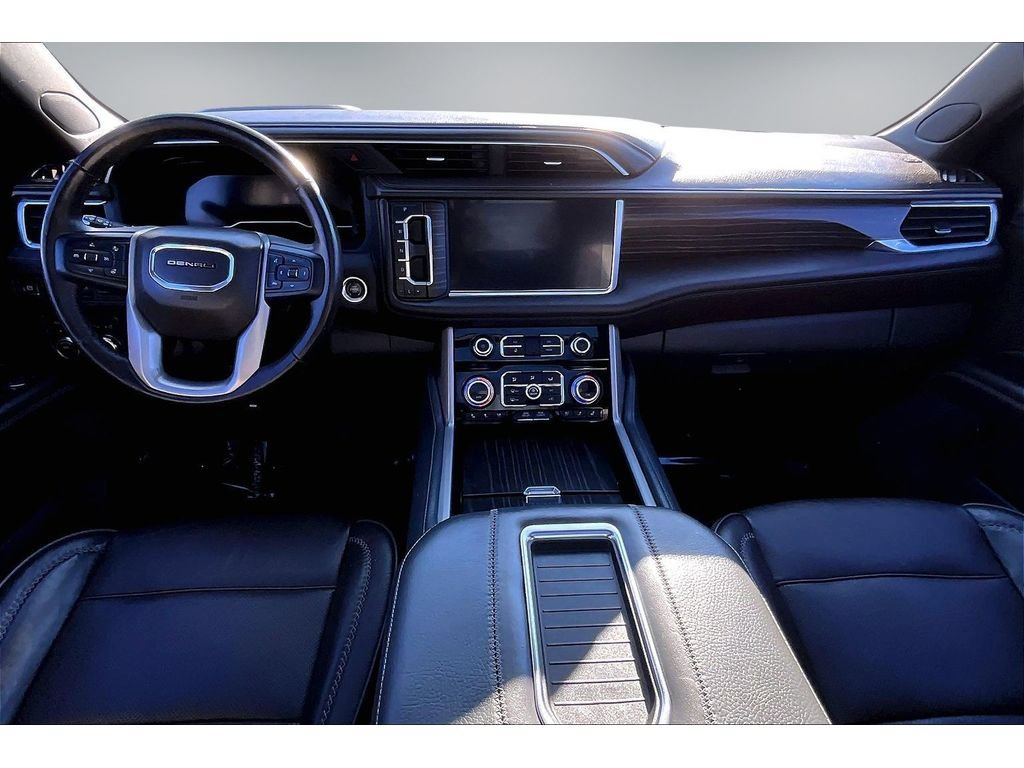 Used 2022 GMC Yukon XL Denali AWD/4WD image 7