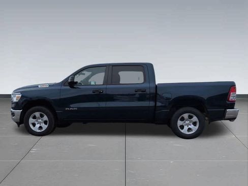 Used 2023 RAM 1500 Big Horn AWD/4WD image 3