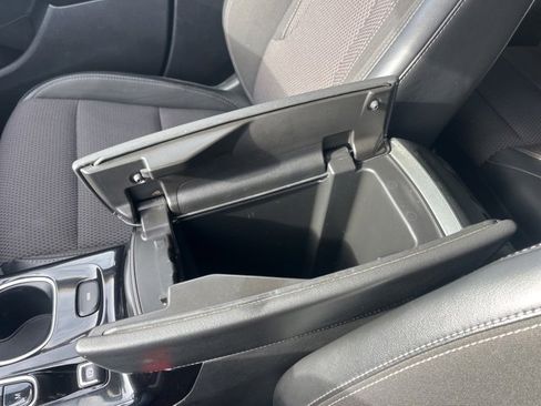 Used 2023 Buick Envision Preferred image 32