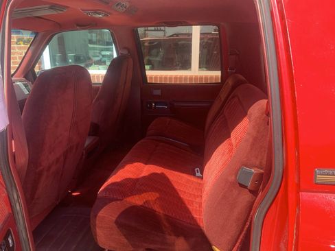 Used 1993 Chevrolet Suburban 4WD image 14