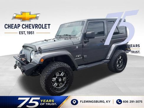Used 2017 Jeep Wrangler Sahara w/ Connectivity Group AWD/4WD image 1