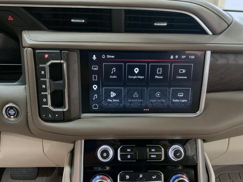 Used 2023 GMC Yukon XL Denali AWD/4WD image 13