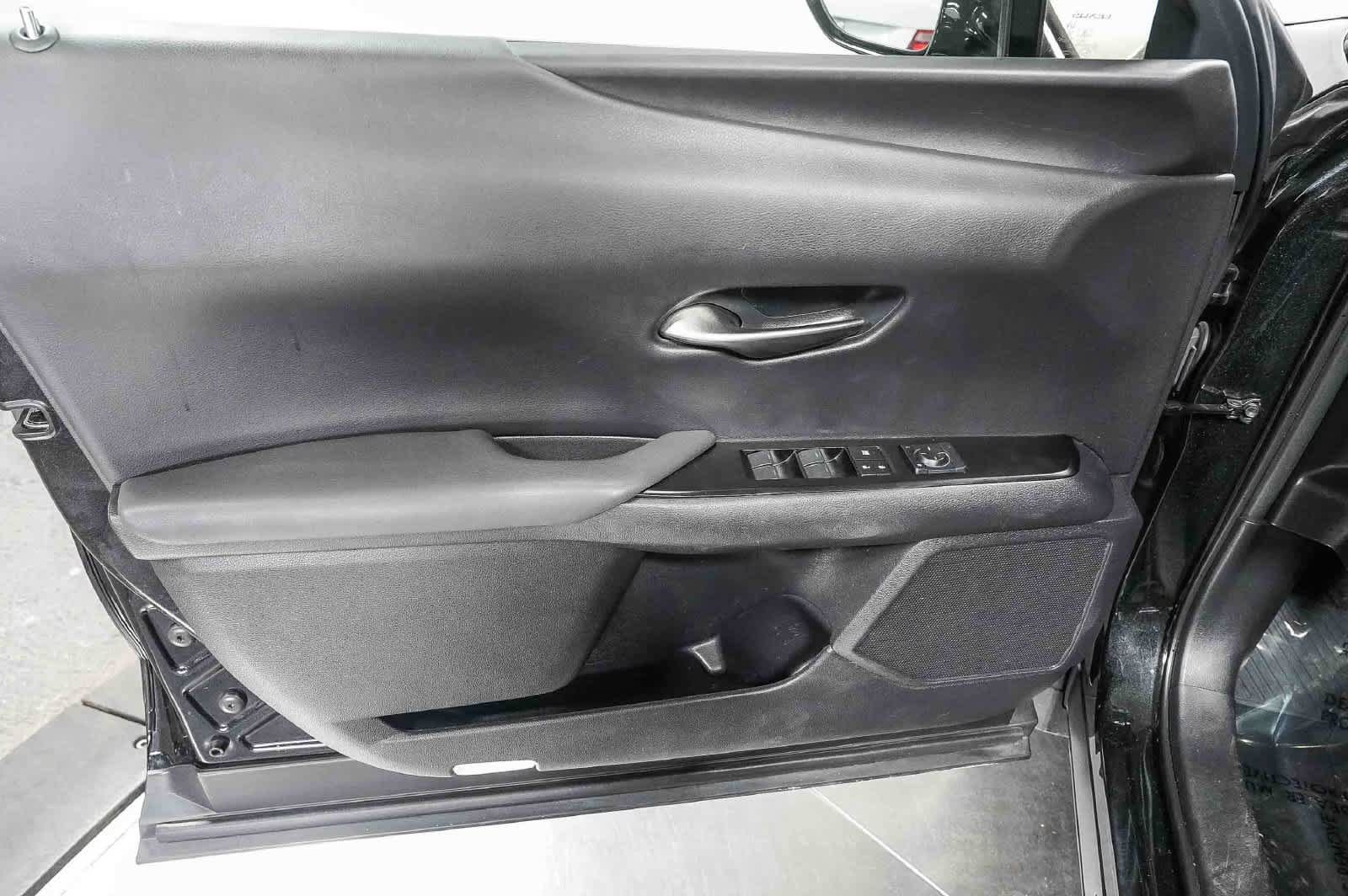 Used 2021 Lexus UX 250h w/ Accessory Package (Z2) AWD/4WD image 21