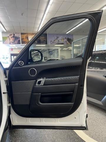 Used 2016 Land Rover Range Rover Sport SE AWD/4WD image 29