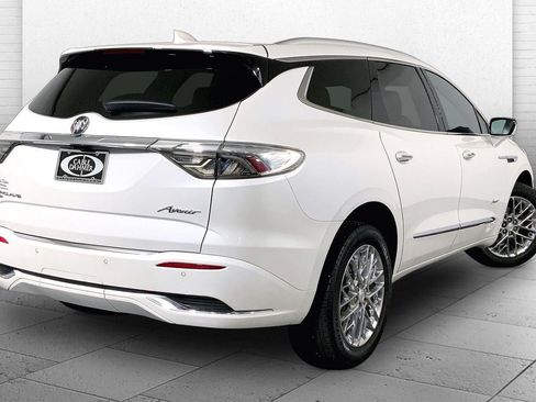 Used 2023 Buick Enclave Avenir w/ Avenir Technology Package AWD/4WD image 13