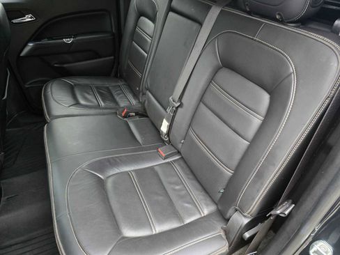 Used 2017 GMC Canyon Denali image 16