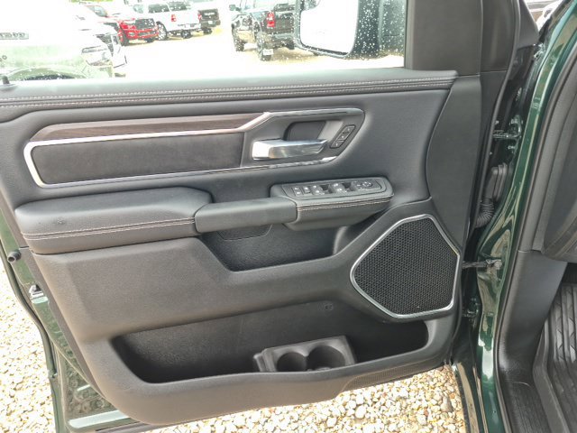New 2026 RAM 1500 Laramie AWD/4WD image 18