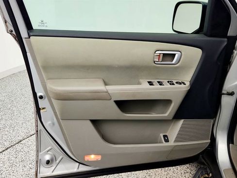 Used 2015 Honda Pilot LX image 10