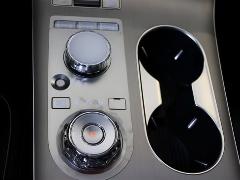 New 2026 Genesis GV70 2.5T Advanced image 25