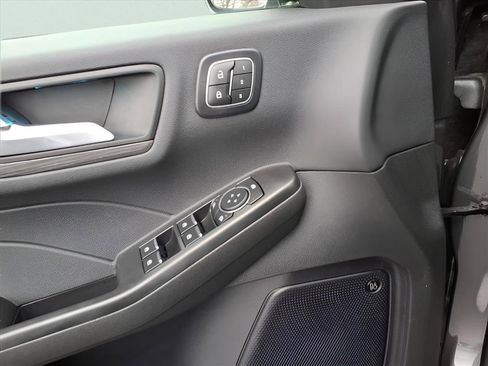 Used 2024 Ford Escape SE w/ PHEV Premium Package image 16