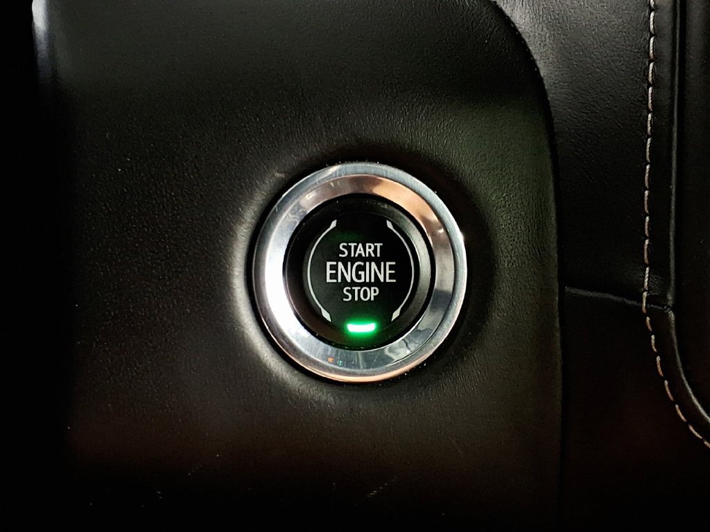Used 2023 GMC Yukon XL Denali Ultimate AWD/4WD image 17