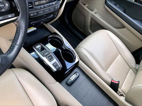 Used 2021 Honda Pilot Elite image 15