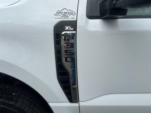 New 2026 Ford F350 XL w/ XL Chrome Package image 9