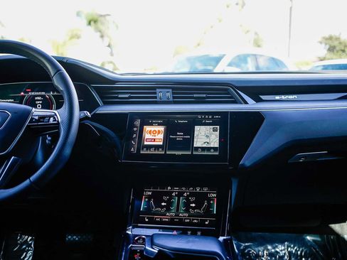 Certified 2023 Audi e-tron S Prestige w/ Prestige Package image 13