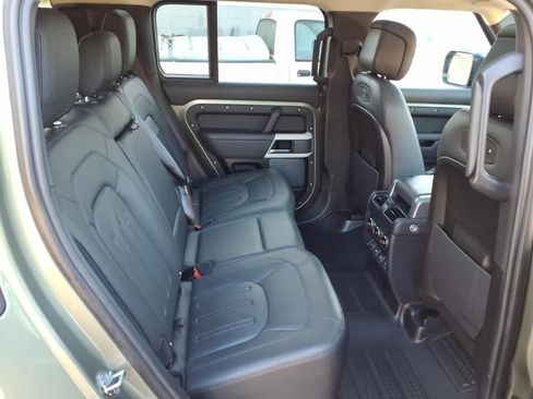 Used 2020 Land Rover Defender 110 HSE AWD/4WD image 12