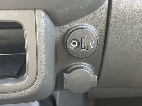 Used 2017 Nissan Frontier S image 23