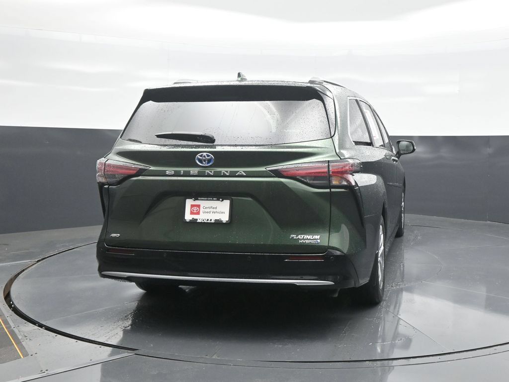 Used 2024 Toyota Sienna Platinum AWD/4WD image 6