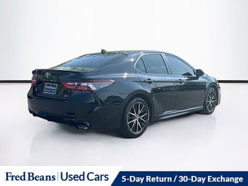 Used 2023 Toyota Camry SE FWD image 8