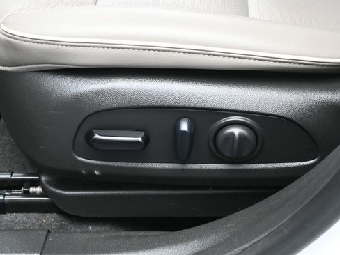 Used 2025 Buick Envista Avenir FWD image 11