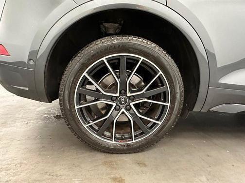 Used 2023 Audi SQ5 Prestige w/ Prestige Package AWD/4WD image 18
