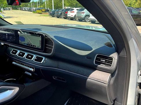 Used 2022 Mercedes-Benz GLS 450 4MATIC image 13
