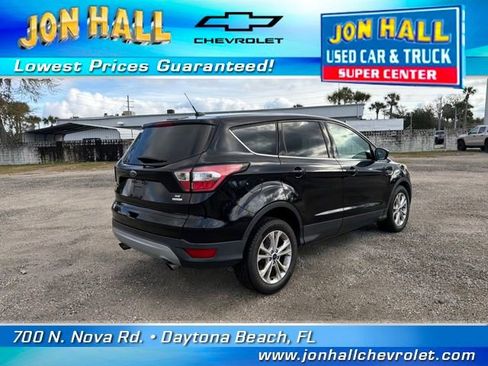 Used 2017 Ford Escape SE image 11