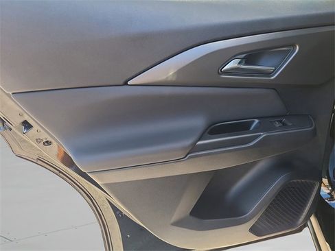 New 2026 Chevrolet Equinox EV LT image 17