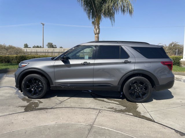 Used 2022 Ford Explorer ST-Line w/ Class IV Trailer Tow Package AWD/4WD image 5