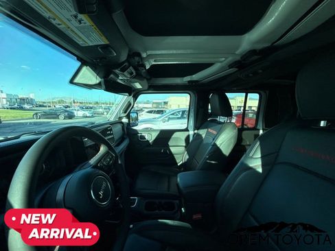 Used 2025 Jeep Gladiator Rubicon AWD/4WD image 20