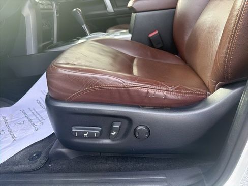 Used 2016 Toyota 4Runner Limited image 9